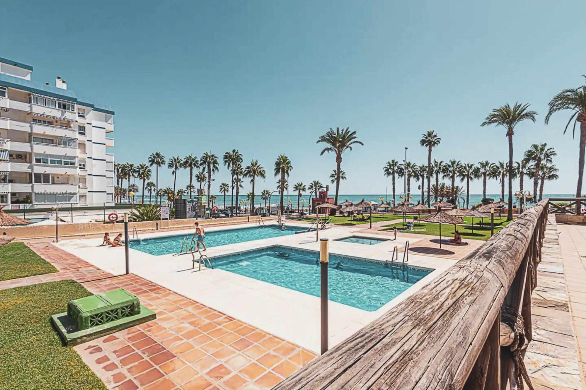 Precioso Apartamento En Primera Linea De Playa 贝纳尔马德纳 外观 照片